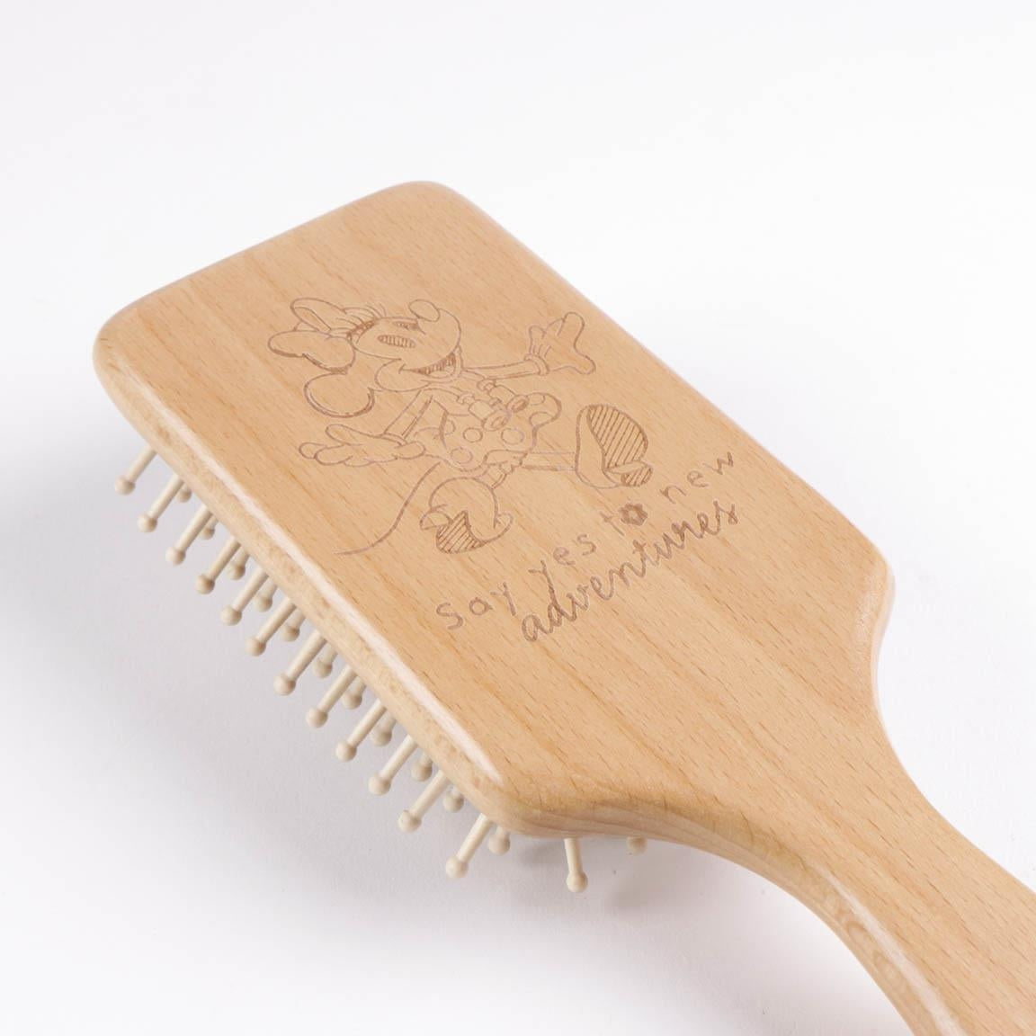 Brosse rectangulaire Minnie en PVC