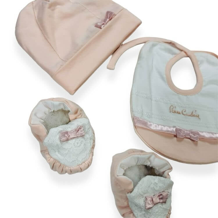 Set Cotone Cappello+scarpe+bavetta Limited Edition