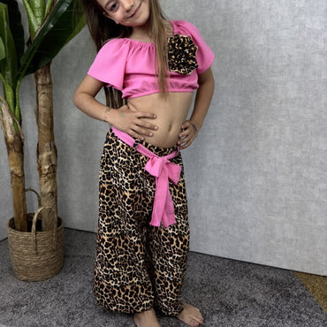 Tenue à imprimé animalier pour fille