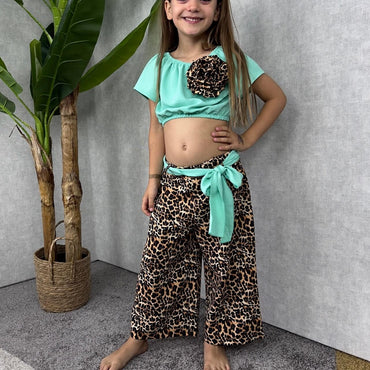 Tenue à imprimé animalier pour fille