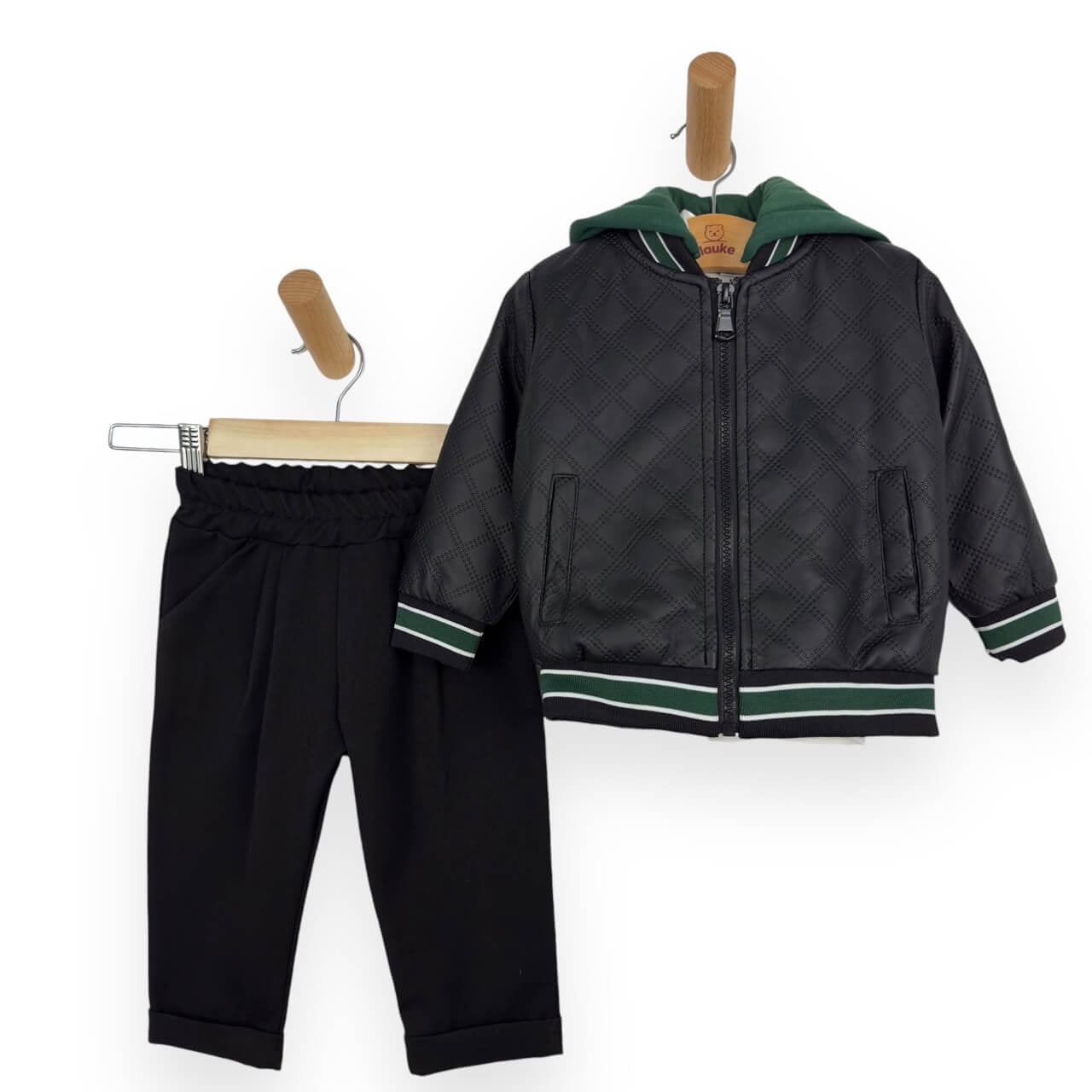 Tenue nouveau-né avec veste en éco-cuir