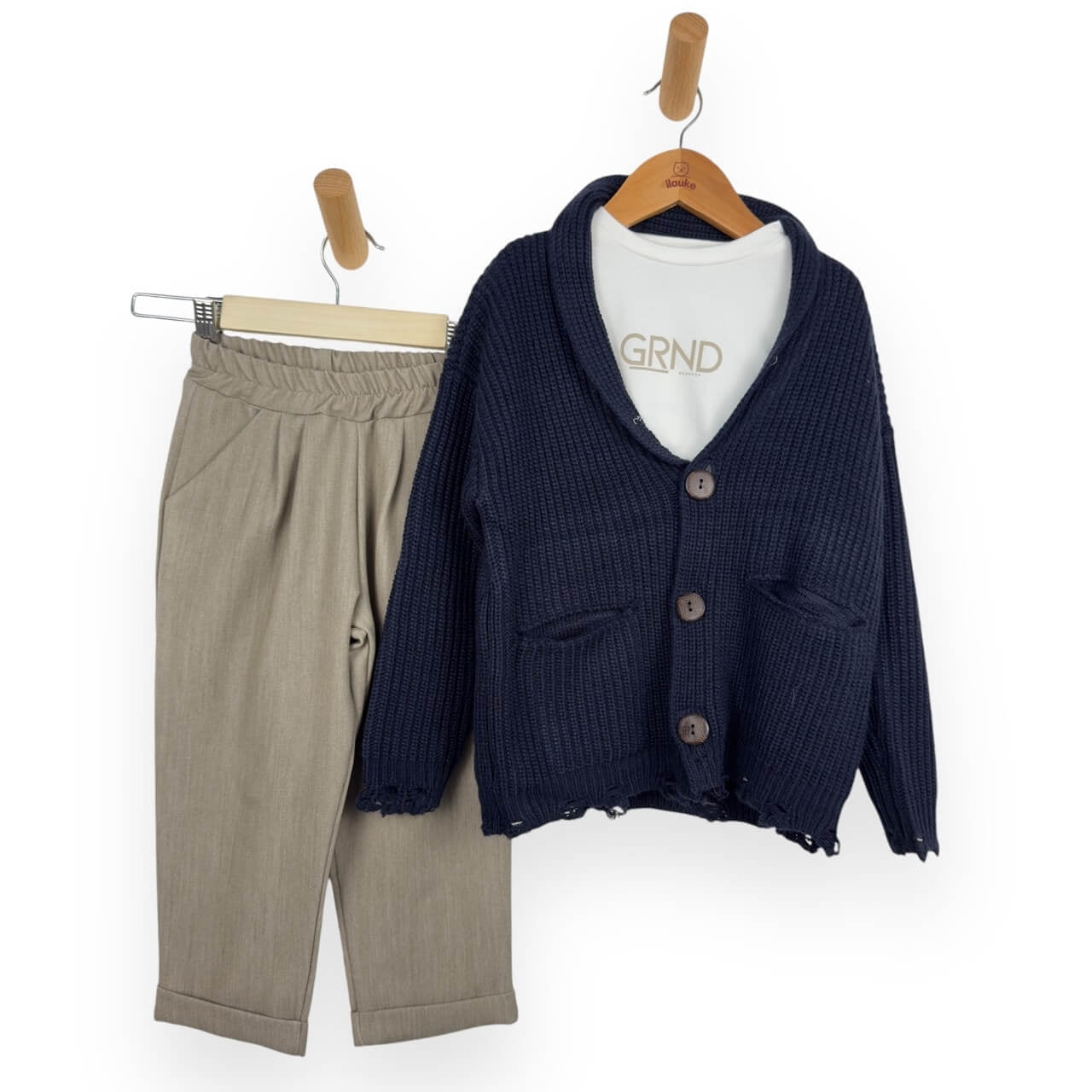 Tenue bébé avec cardigan