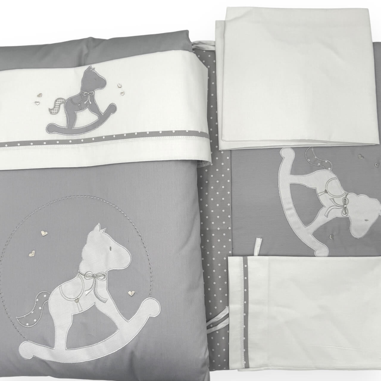 Couette pour lit bébé complète avec draps et tours de lit