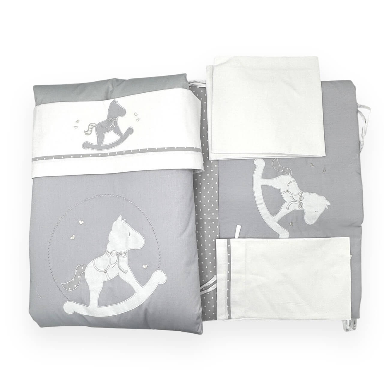 Couette pour lit bébé complète avec draps et tours de lit